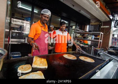 Georgetown, Penang/Malaysia - Feb 14 2020: Restaurant verkaufen Roti Canai. Stockfoto