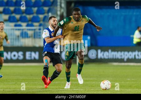 William Carvalho von Real Betis während des Liga-Spiels zwischen Deportivo Alaves und Real Betis im Estadio de Mendizorrotza in Vitoria, Spanien. Stockfoto