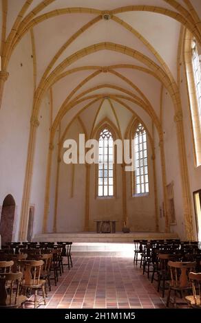 PLETERJE, SLOWENIEN - 30. JUNI: Die alte gotische Kirche im Kartäuserkloster in Pleterje, Slowenien, am 30. Juni 2015 Stockfoto