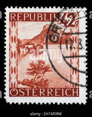 Briefmarke gedruckt durch Österreich, zeigt Traunkirchen, ca. 1945 Stockfoto