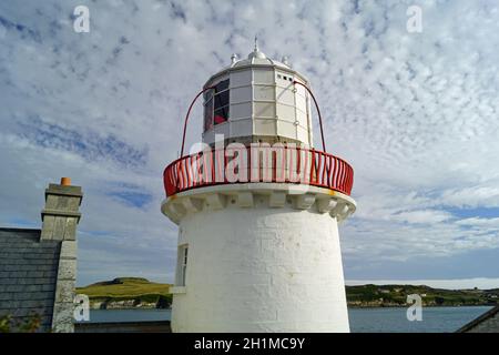 Leuchtturm an der Crookhaven Bay auf der Halbinsel Mizen Stockfoto