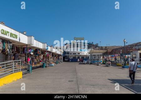 Muelle Prat Pier im Hafen von Valparaiso, Chile Stockfoto