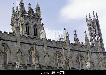 St. Patrick's Cathedral ist eine gotische römisch-katholische Kathedrale, die 1847 in Dundalk, Co. Louth, Irland, erbaut wurde. Stockfoto