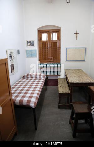 Das ehemalige Zimmer von Mutter Teresa im Mutterhaus in Kolkata, Westbengalen, Indien Stockfoto