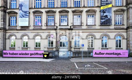 Wiedereröffnung des Museums für Kunst und Gewerbe Hamburg nach der Corona-Sperre Stockfoto