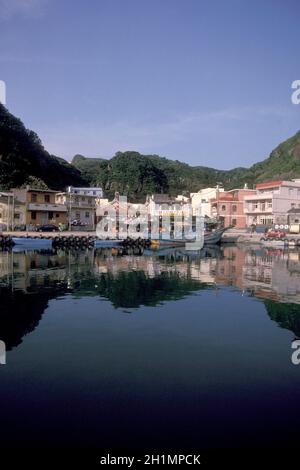 Das Fischerdorf Fulung am Pazifischen Ozean im Norden Taiwans von Ost-Aasia. Taiwan, Taipeh, Mai 2001 Stockfoto