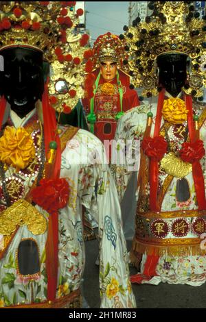 Eine traditionelle Mazu-Parade und ein taoistisches religiöses Festival im Stadtzentrum von Taipei in Taiwan im Osten von Aasia. Taiwan, Taipeh, Mai 2001 Stockfoto