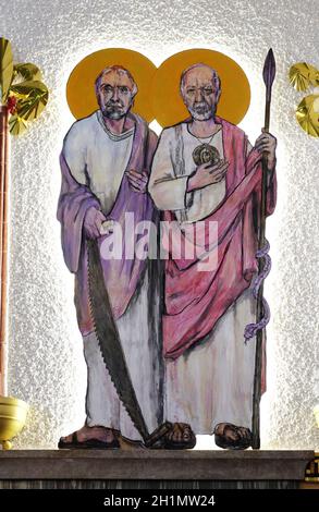 St. Simon und Judas Thaddäus auf tha Altar der Kirche von Saint Blaise, Zagreb, Kroatien. Stockfoto