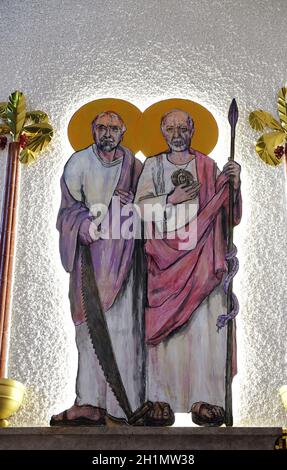 St. Simon und Judas Thaddäus auf tha Altar der Kirche von Saint Blaise, Zagreb, Kroatien. Stockfoto