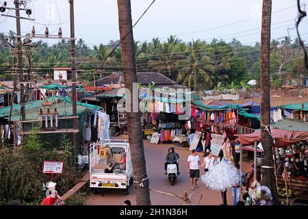 Berühmter wöchentlicher Flohmarkt in Anjuna, Goa, Indien Stockfoto