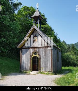 Heilig-Kreuz-Kapelle eine Holzkapelle im Heimatmuseum. Das Markus Wasmeier Freilichtmuseum Schliersee hat seit Mai 2007 seine Pforten geöffnet. In ru Stockfoto