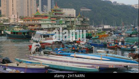 Aberdeen, Hongkong 12. Mai 2019: Fischereihafen von Hongkong am Abend Stockfoto