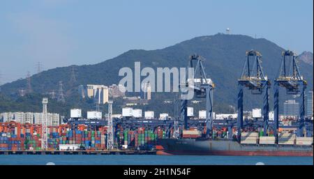 Kwai Tsing, Hongkong 29. November 2019: Kwai Tsing Container Terminals in Hongkong Stockfoto
