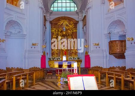 Salzburg, Österreich - Mai 01, 2017: Das Innere der Trinity-Church in Salzburg, Österreich. Die Kirche wurde zwischen 1694 und 1702 in Salzburg, Österreich Stockfoto