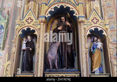 Der Altar des heiligen Antonius des Großen in der Kirche des heiligen Matthäus in Stitar, Kroatien Stockfoto