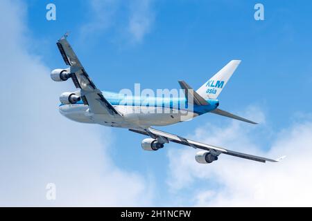 Sint Maarten, Niederländische Antillen - 18. September 2016: Flugzeug KLM Asia Boeing 747-400 am Flughafen Sint Maarten (SXM) in der Karibik. Stockfoto