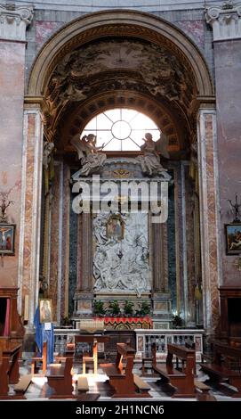 St Francis von Paola verehren das Symbol Altarbild in der Kapelle der Muttergottes von Wunder, Kirche San Giacomo in Augusta in Rom, Italien Stockfoto