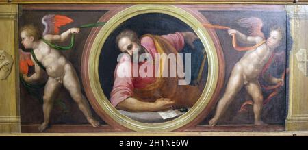 Der hl. Matthäus und zwei Engel, die einen Vorhang, Altar von Morelli Kapelle in der Basilika di Santa Croce (Basilika des Heiligen Kreuzes) in Florenz, Stockfoto