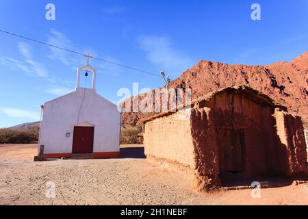 Kleine Kirche von bolivianischen Dorf in Bolivien. Quebrada de Palmira. bolivianischen Landschaft Stockfoto