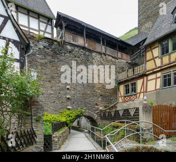 Stadtansicht rund um den Malerwinkel von Bacharach, einer Stadt im Landkreis Mainz-Bingen in Rheinland-Pfalz Stockfoto