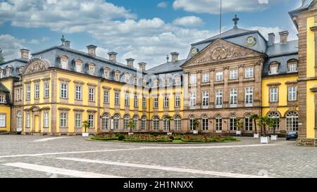 BAD AROLSEN DEUTSCHLAND - 2019-07-16: Schloss Arolsen. Historische Sehenswürdigkeit in Bad Arolsen, Hessen Stockfoto