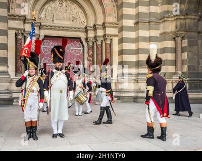 Marseille, Frankreich - Dezember 4, 2016: Antike für Offiziere in der Armee an der Rekonstruktion der historischen Ereignis vor der Kathedrale de la Major in der Marseill Stockfoto