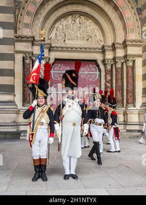 Marseille, Frankreich - Dezember 4, 2016: Antike für Offiziere in der Armee an der Rekonstruktion der historischen Ereignis vor der Kathedrale de la Major in der Marseill Stockfoto