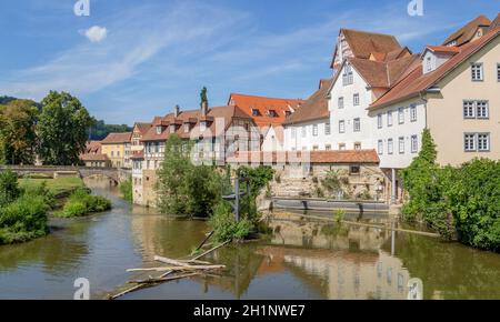 Blick auf die Stadt Schwäbisch Hall im Süden Deutschland im Sommer Stockfoto