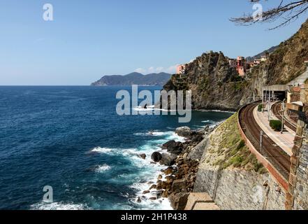 Riomaggiore, Italien - 6. September 2011: Riomaggiore - eine der Städte der Cinque Terre in Italien Stockfoto