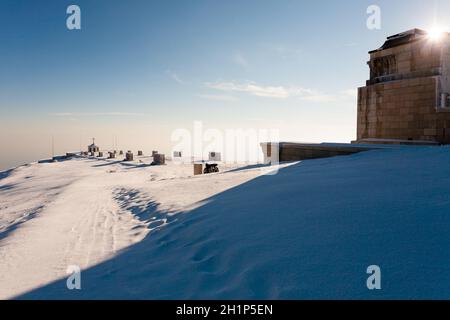 Winter Blick am Kriegsdenkmal, Grappa, Italien. Italienische Landschaft Stockfoto