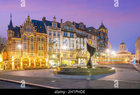 Brüsseler Stadtbild von Monts des Arts bei Dämmerung in Belgien Stockfoto