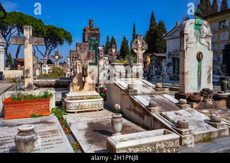 Typischer italienischer Friedhof Cimitero delle Porte Sante, San Miniato al Monte, Florenz, Toskana, Italien, Europa Stockfoto