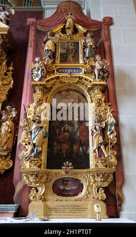 Altar von Saint Maurice in der Kirche St. Leodegar in Luzern, Schweiz Stockfoto