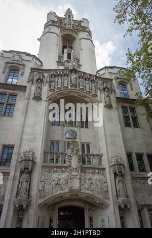 Fassade des Supreme Court-Gebäudes in der Stadt London, Großbritannien Stockfoto