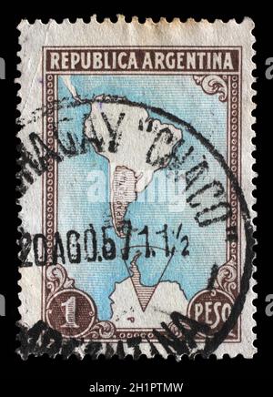 Briefmarke gedruckt in Argentinien zeigt die Karte von Argentinien und antarktische Territorien, ca. 1951. Stockfoto