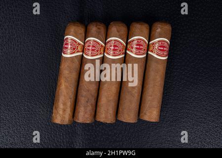 Santa Clara, Kuba - April 7, 2019: eine Nahaufnahme von fünf Romeo und Julieta kubanische Zigarren Stockfoto