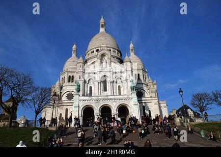 Basilika von Sacré Coeur, gewidmet der Heiligen Herzen Jesu in Paris. Stockfoto