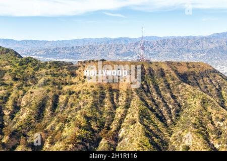 Los Angeles, Kalifornien - 14. April 2019: Hollywood Zeichen Los Angeles Luftaufnahme Hügel in Kalifornien. Stockfoto