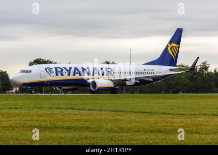 Southend, Vereinigtes Königreich - 7. Juli 2019: Ryanair Boeing 737-800 Flugzeug am Londoner Southend Flughafen (SEN) im Vereinigten Königreich. Boeing ist ein Amerikaner Stockfoto