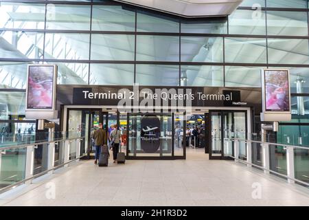 London, Vereinigtes Königreich - 1. August 2018: Terminal 2 des London Heathrow Airport (LHR) im Vereinigten Königreich. Stockfoto