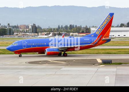 San Jose, Kalifornien - 11. April 2019: Southwest Airlines Boeing 737-700 Flugzeug am Flughafen San Jose (SJC) in Kalifornien. Boeing ist eine amerikanische Aircr Stockfoto