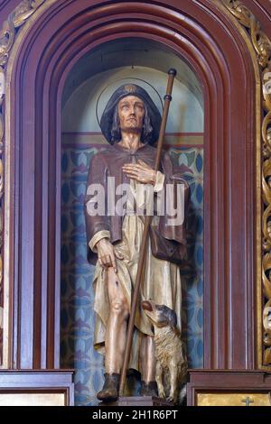 Statue des Heiligen Rochus auf dem Altar in der Pfarrkirche des Heiligen Nikolaus in Jastrebarsko, Kroatien Stockfoto