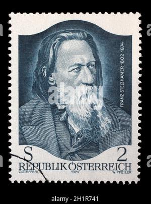 Briefmarke gedruckt durch Österreich, zeigt Franz Stelzhamer, 100. Todestag, ca. 1974 Stockfoto