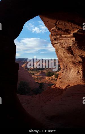 Skull Arch, Mystery Valley, Monument Valley, Navajo Nation, Grenze Zwischen Utah Und Arizona, USA Stockfoto