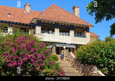 Das wunderschön restaurierte, denkmalgeschützte Caves House Hotel - Yallingup, WA, Australien Stockfoto