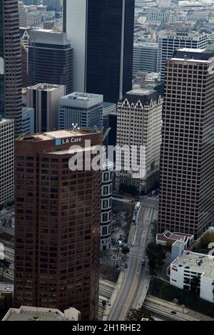 Luftaufnahme L.A. Care Building & West 7th St, Downtown Los Angeles, Kalifornien, USA Stockfoto