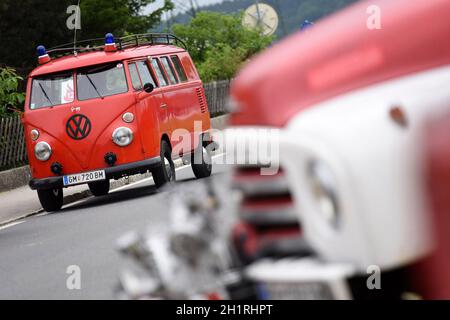 Treffen von Feuerwehr-Oldtimer Fahrzeugen, Bezirk Vöcklabruck, Oberösterreich, Österreich, Europa - Treffen der Feuerwehr-Oldtimer, Vöcklabr Stockfoto