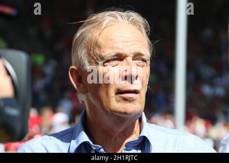 Volker Finke, Ex-Trainer Freiburg und Köln, 1. BL: 19-20: 3. Sptg. SC Freiburg vs. 1. DIE BESTIMMUNGEN DES FC KÖLN DFL VERBIETEN DIE VERWENDUNG VON FOTOS WIE ICH Stockfoto