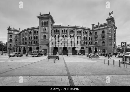 Madrid, Spanien - 22. Mai 2014: Die Stierkampfarena Las Ventas in Madrid. Es ist eine der größten Stierkampfarena der Welt. Die Schwarz-Weiß-Fotografie. Stockfoto