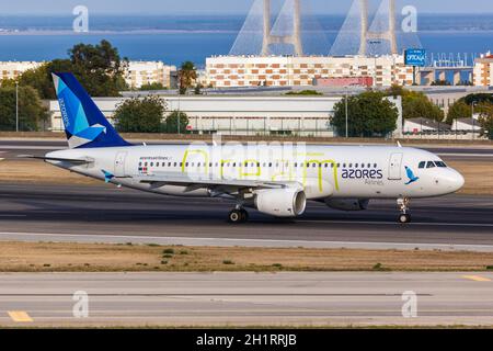 Lissabon, Portugal - 24. September 2021: Airbus A320 von Azores Airlines am Flughafen Lissabon (LIS) in Portugal. Stockfoto